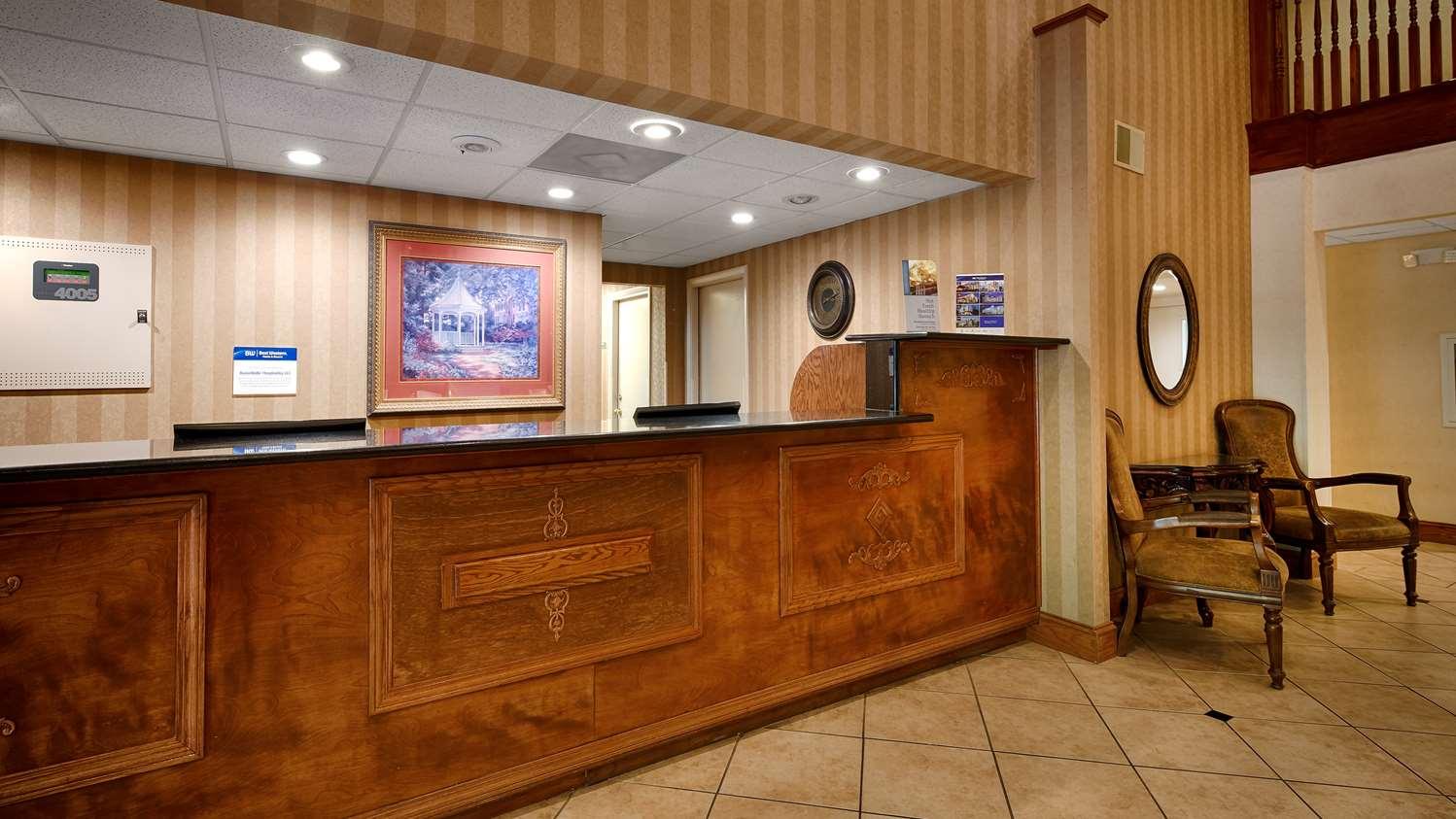 拉塞尔维尔套房贝斯特韦斯特酒店 Russellville 外观 照片